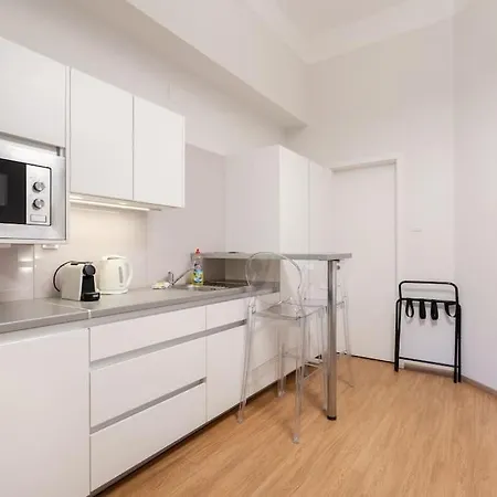 Klauzal Garden City Apartments- Studio K31 Apartment *